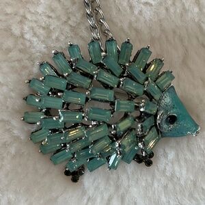 AQUA RHINESTONE HEDGEHOG NECKLACE/BROOCH IN SILVER SETTING W/STAINLESS CHAIN